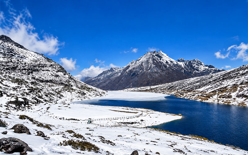 Shillong(2N), Bhalukpung(1N), Dirang(1N), Tawang(2N), Bomdila(1N), Guwahati(1N)